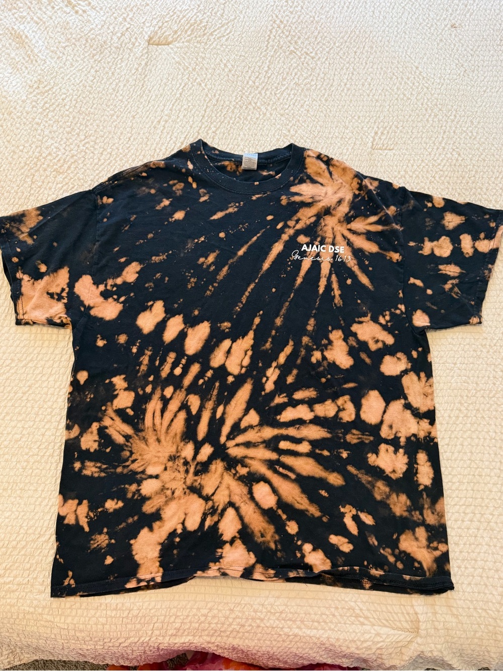 Black & Orange Bleach Tie-Dye Graphic T-Shirt – Size Large